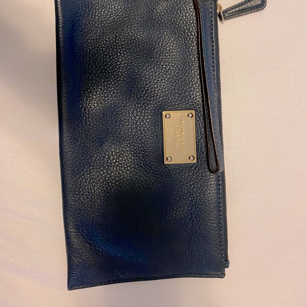 Michael Kors clutch. Blue leather.